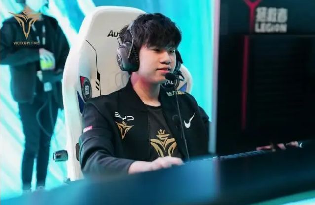 更多地关注 更多地关注